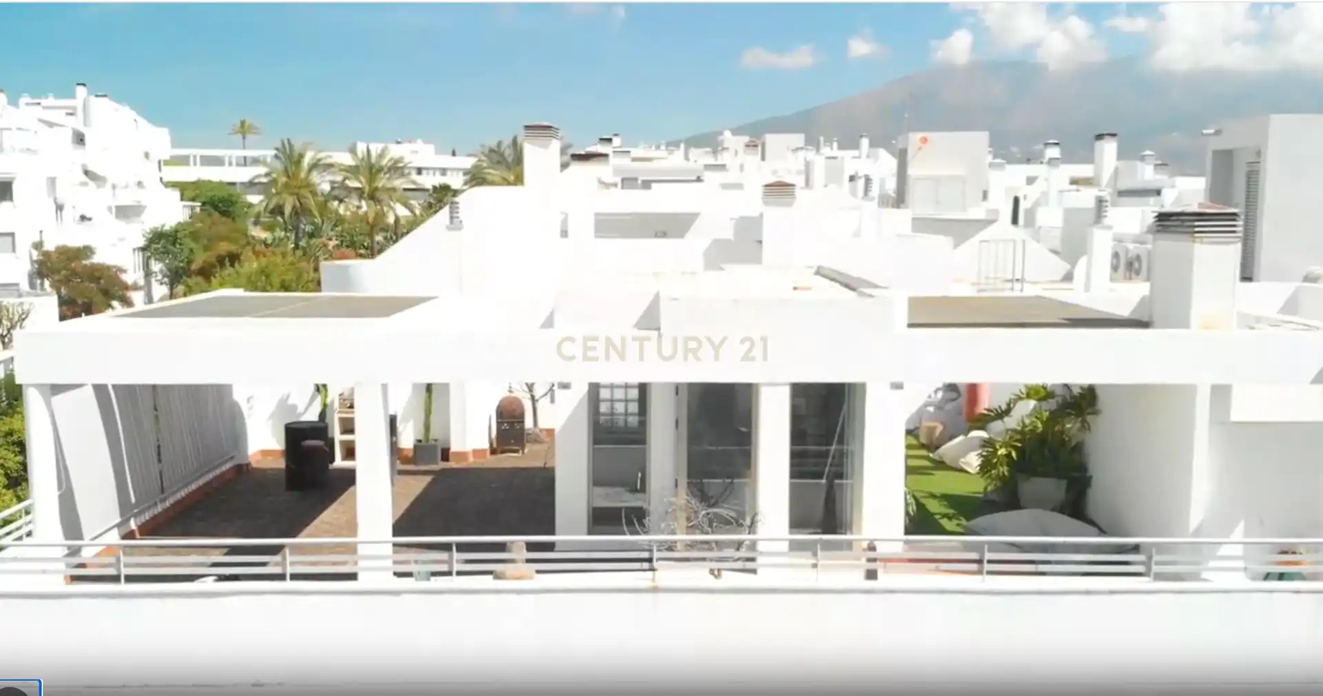Außenansicht von Maisonette zum Verkauf in Mijas mit Klimaanlage, Privatgarten und Abstellraum