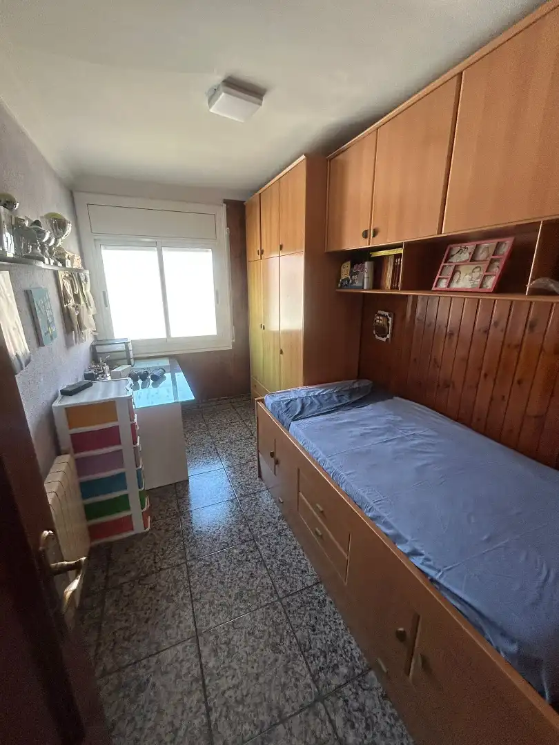 Habitación de Casa adosada en venta en Badalona con Aire acondicionado, Calefacción y Terraza