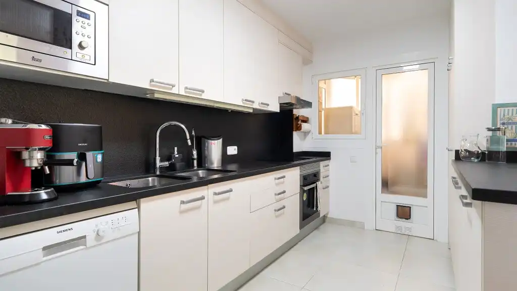 Cocina de Apartamento en venta en Calvià con Calefacción, Terraza y Trastero