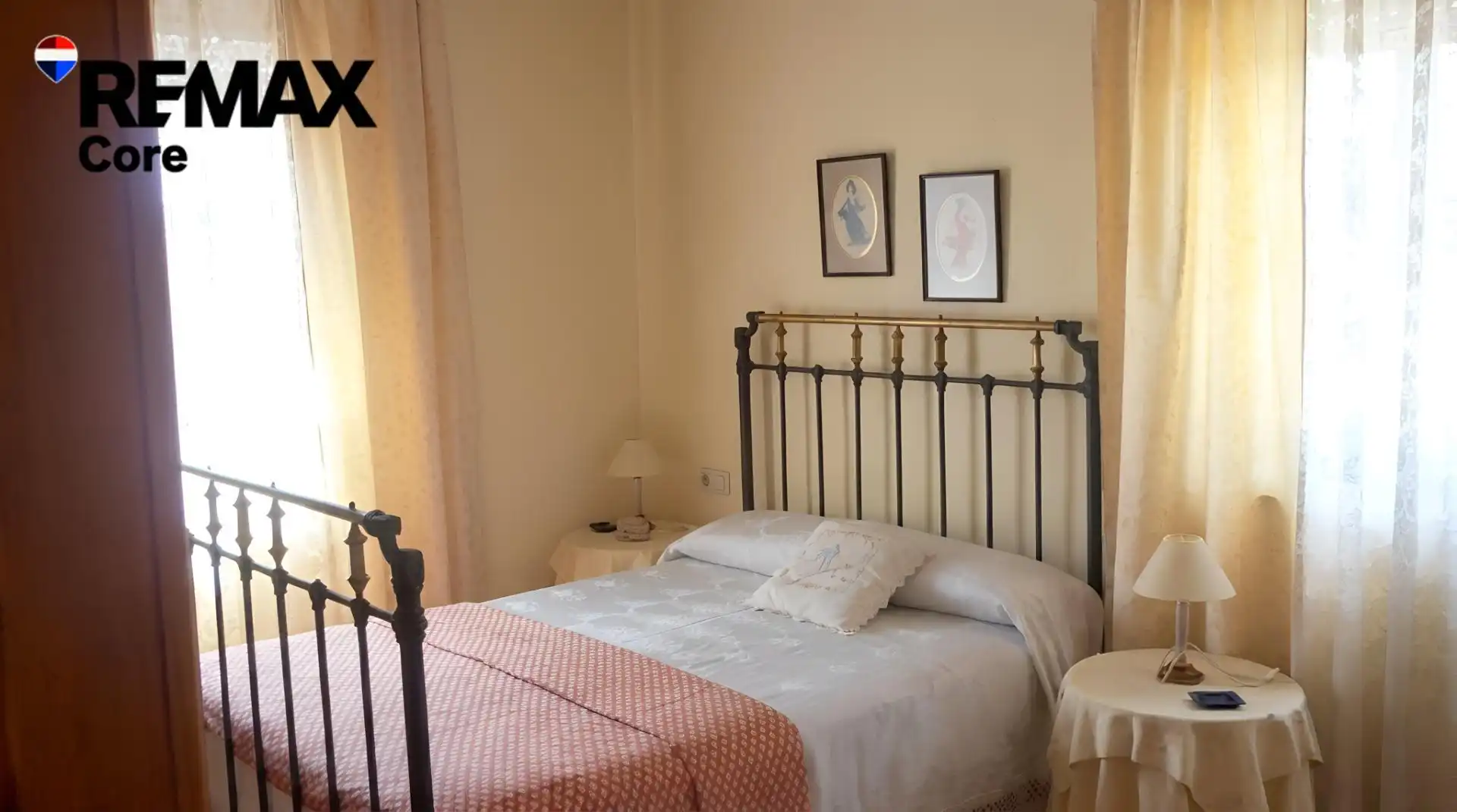 Dormitori de Casa o xalet en venda en Puebla de Obando amb Aire condicionat, Calefacció i Jardí privat