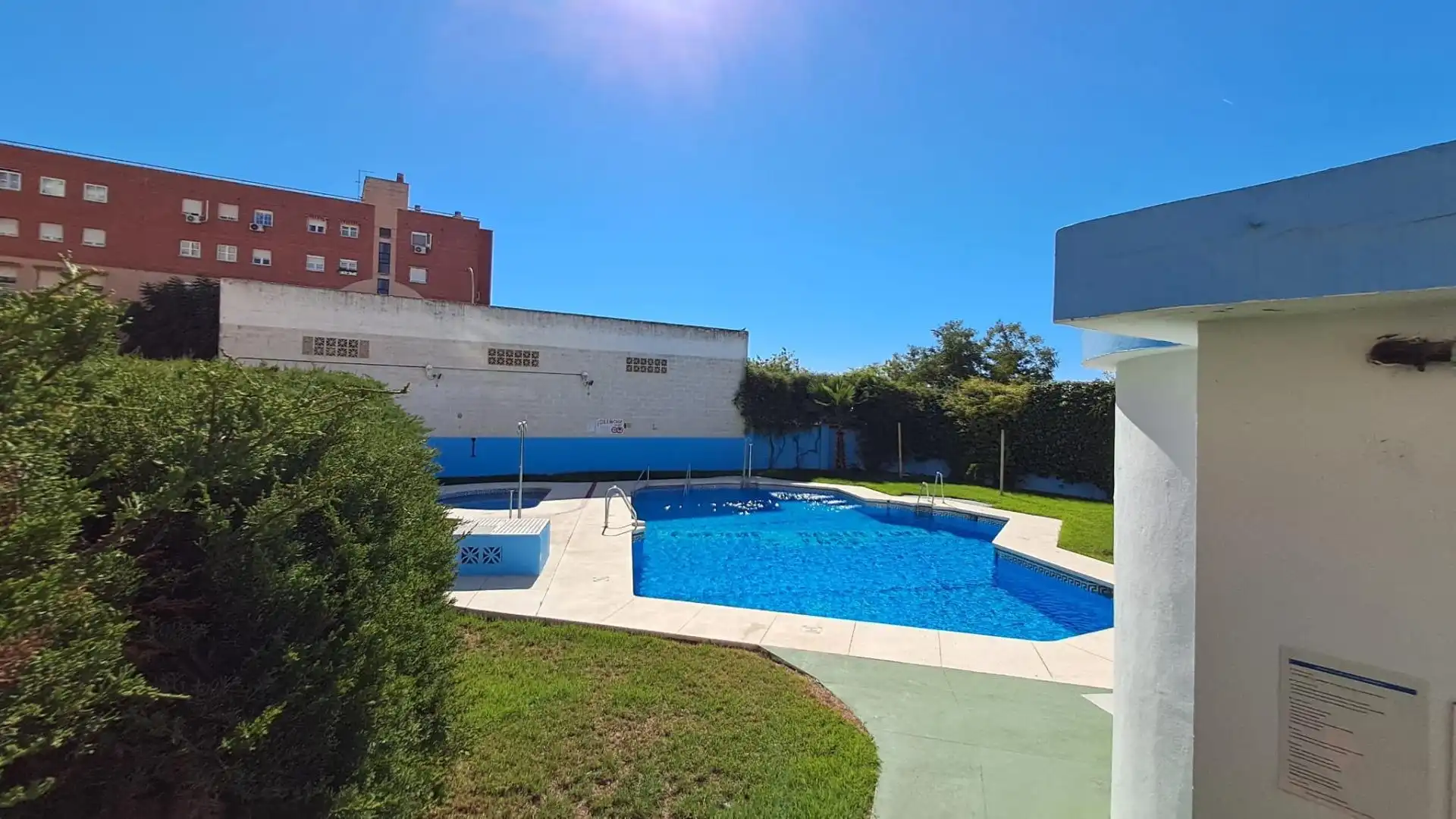 Piscina de Piso en venta en Carretera de Cádiz