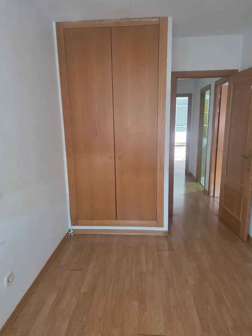 Flat for sale in Madrid  with Heating, Storage room and Alarm