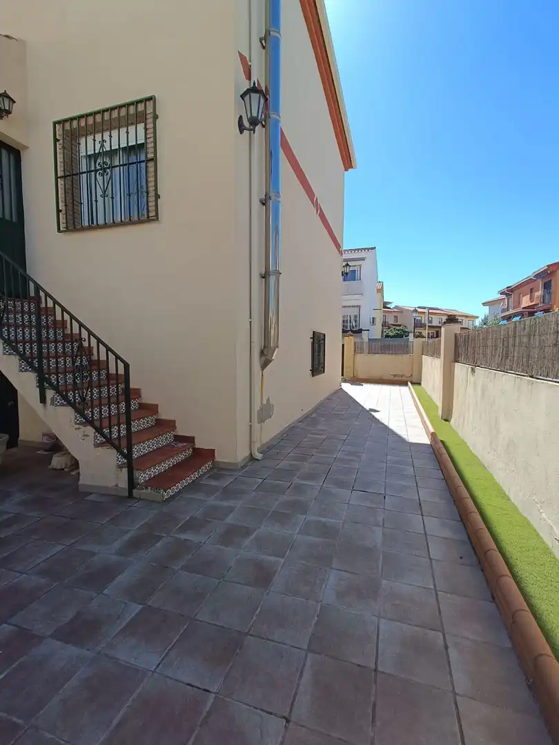 Terraza de Casa o chalet en venta en Cúllar Vega con Calefacción y Trastero
