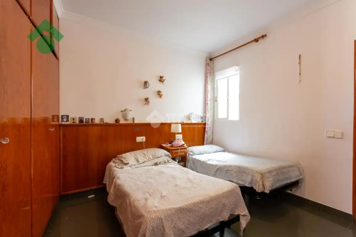 Dormitori de Casa adosada en venda en Nerja amb Calefacció