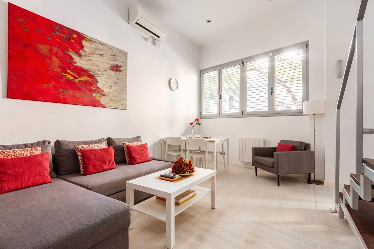 Sala de estar de Piso de alquiler en  Barcelona Capital con Aire acondicionado, Calefacción y Amueblado