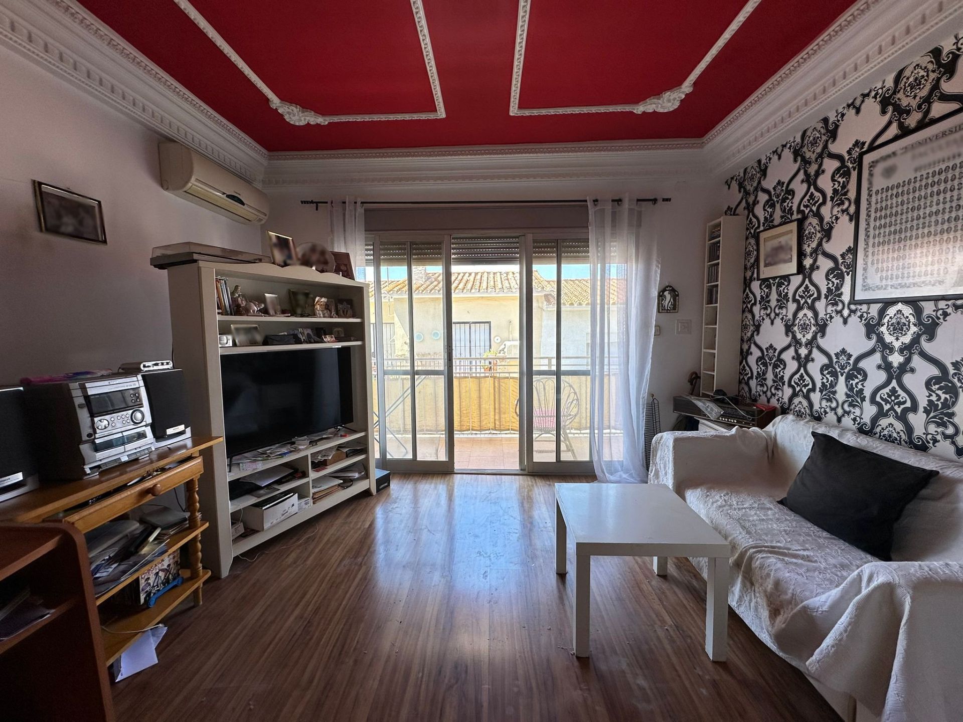 Sala d'estar de Estudi en venda en Vélez-Málaga amb Terrassa i Moblat