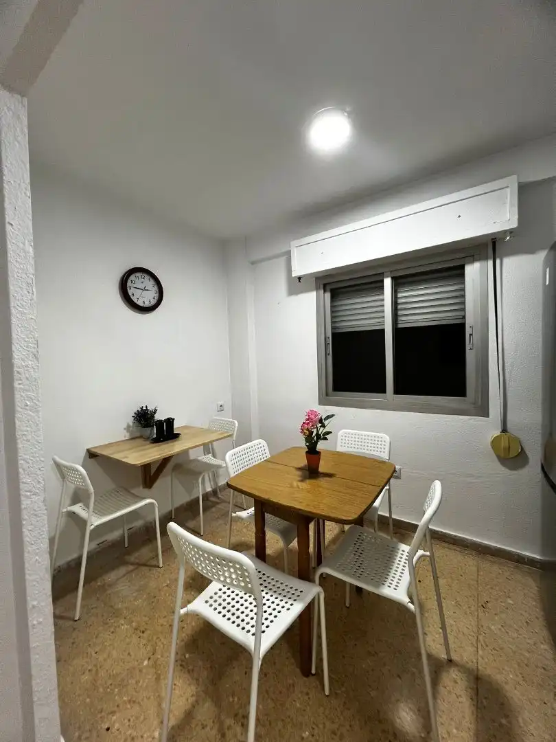Dining room of Flat for share in Rascanya