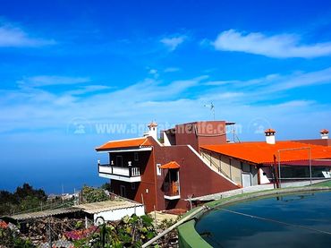 Casa rústica con balcón en venta en La Vega - El Amparo - Cueva del Viento