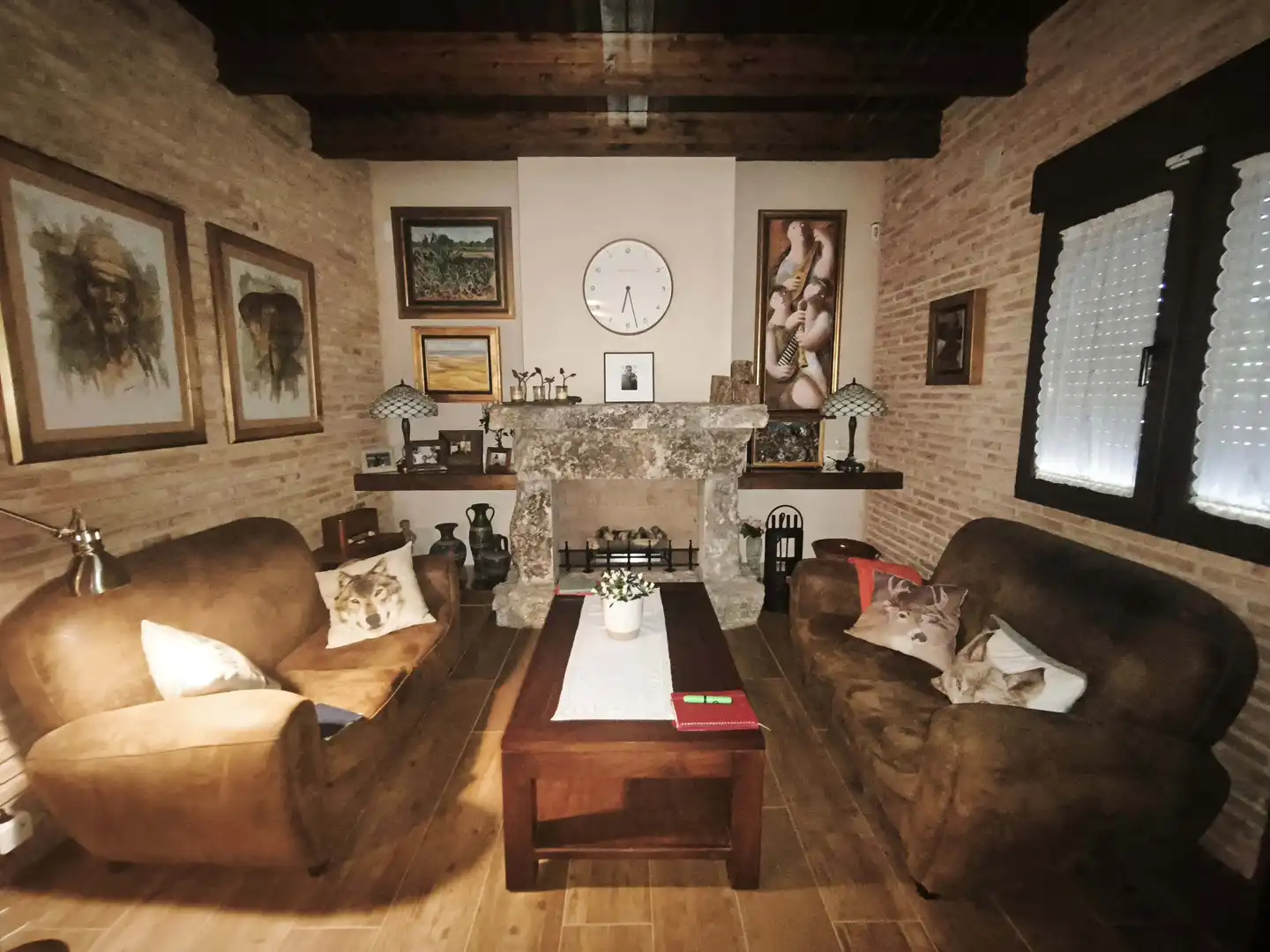 Sala de estar de Casa o chalet en venta en Vara de Rey con Calefacción, Terraza y Piscina