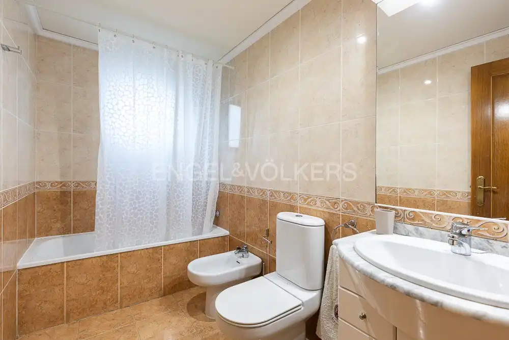 Baño de Apartamento en venta en Xeraco con Aire acondicionado, Calefacción y Jardín privado