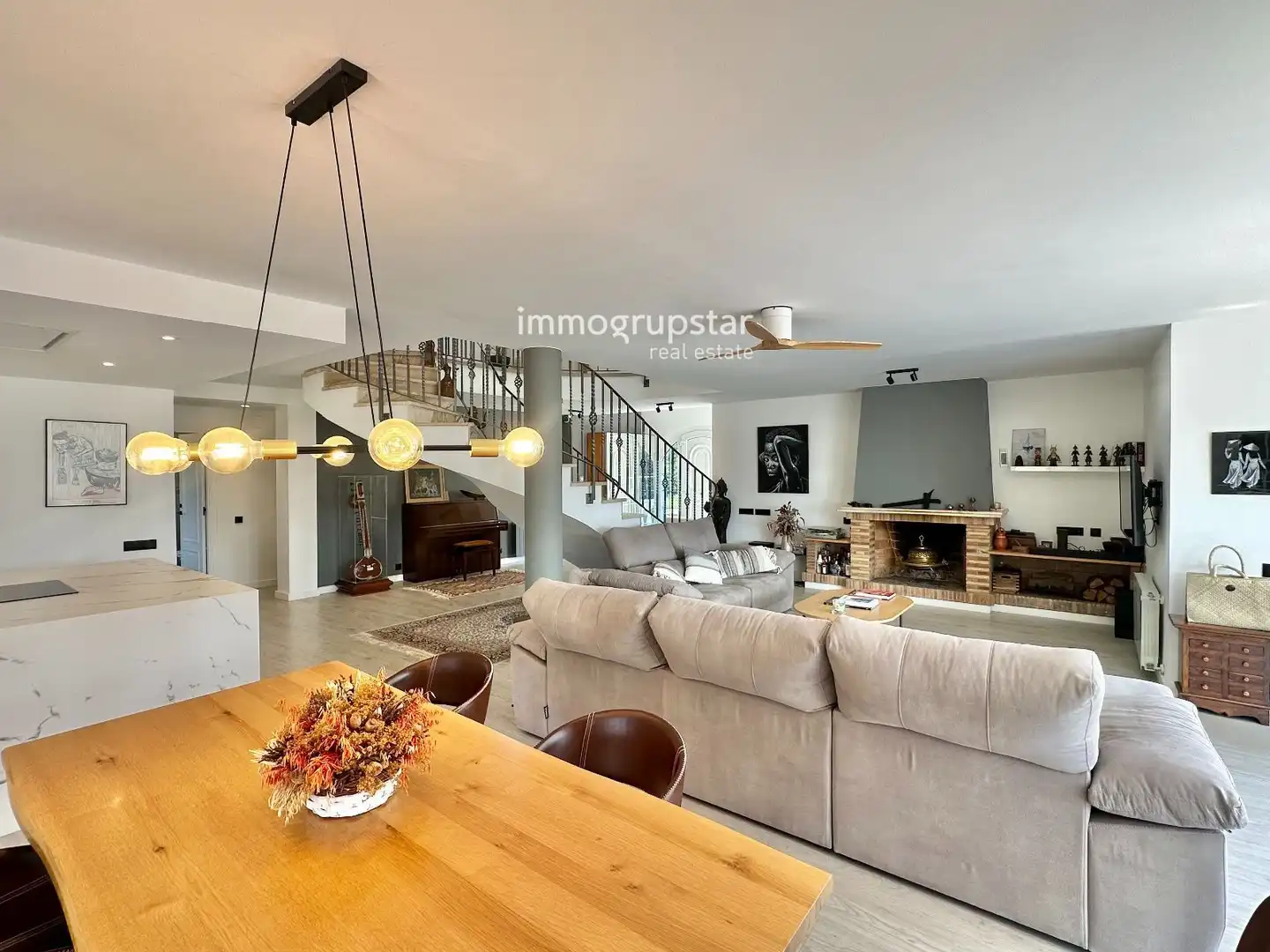 Sala de estar de Casa o chalet en venta en Calonge i Sant Antoni con Calefacción, Terraza y Piscina
