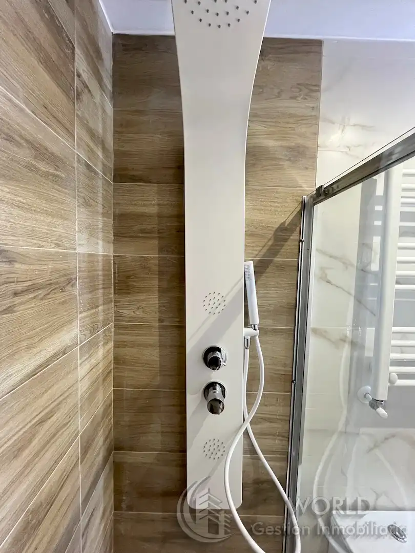 Badezimmer von Wohnung zum Verkauf in Madrid mit Klimaanlage, Heizung und Möbliert