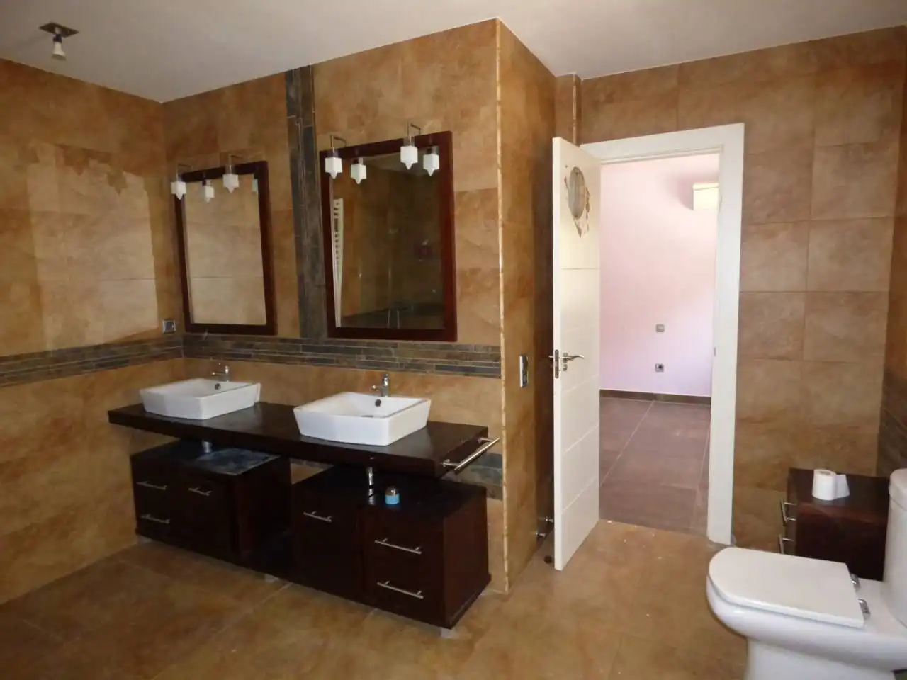 Bany de Casa o xalet en venda en Valdeaveruelo amb Jardí privat