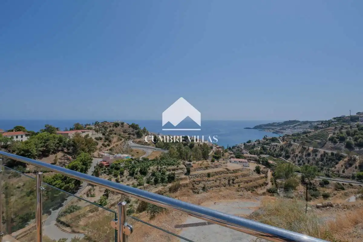 Vista exterior de Casa o chalet en venta en Almuñécar con Terraza, Amueblado y Internet