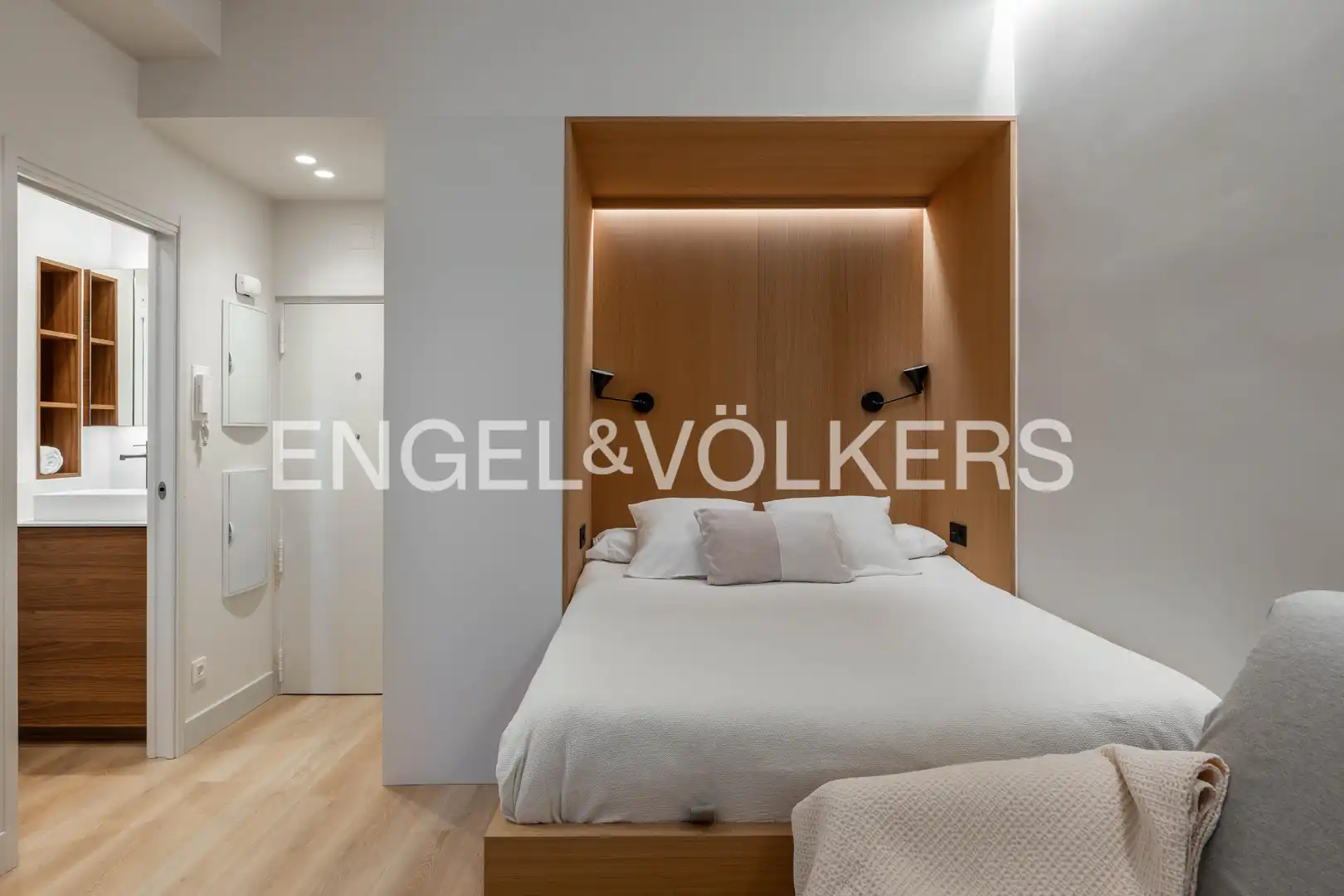 Schlafzimmer von Wohnung zur Miete in Donostia - San Sebastián  mit Heizung, Terrasse und Möbliert