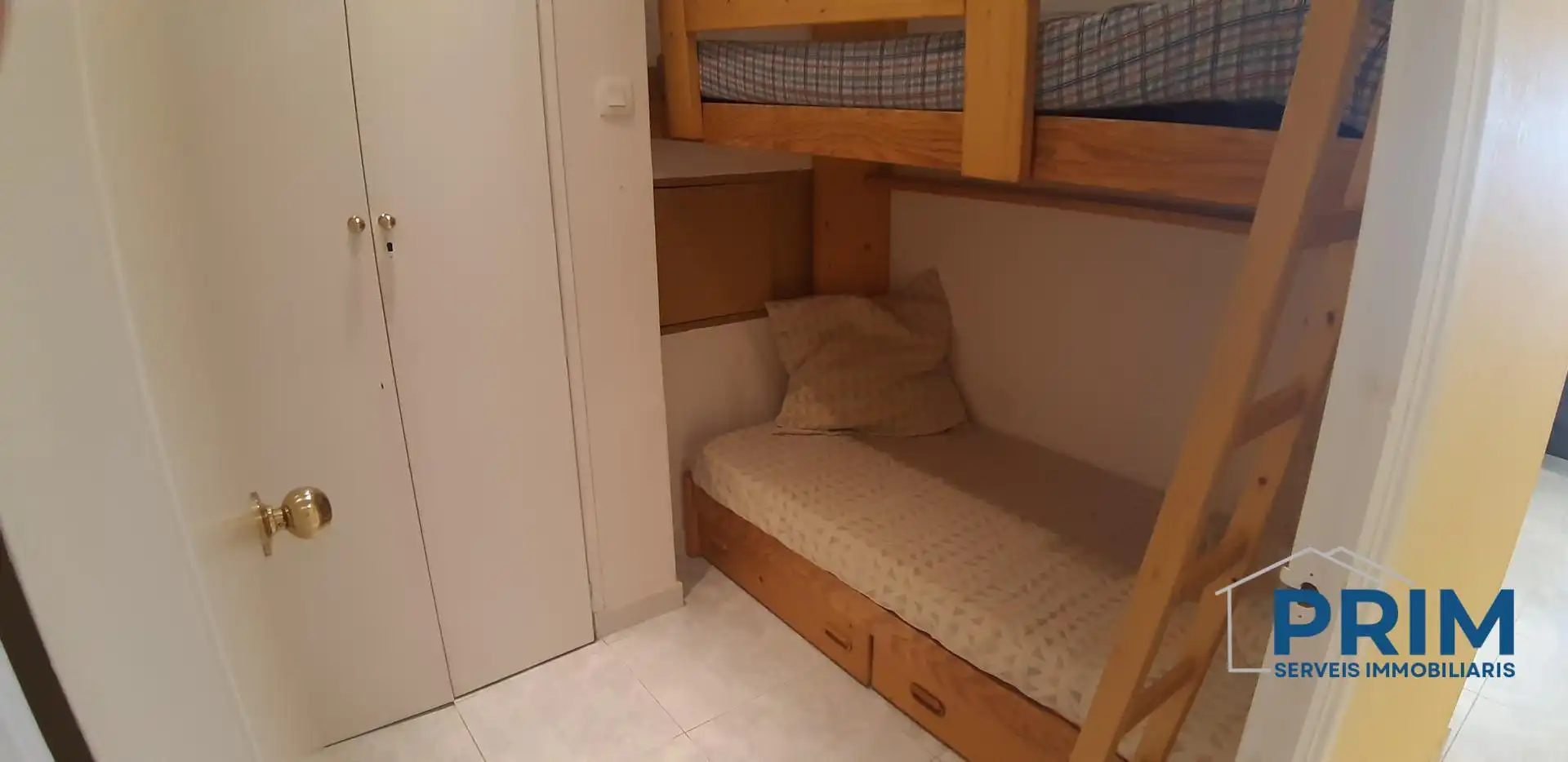 Dormitori de Apartament en venda en La Pineda