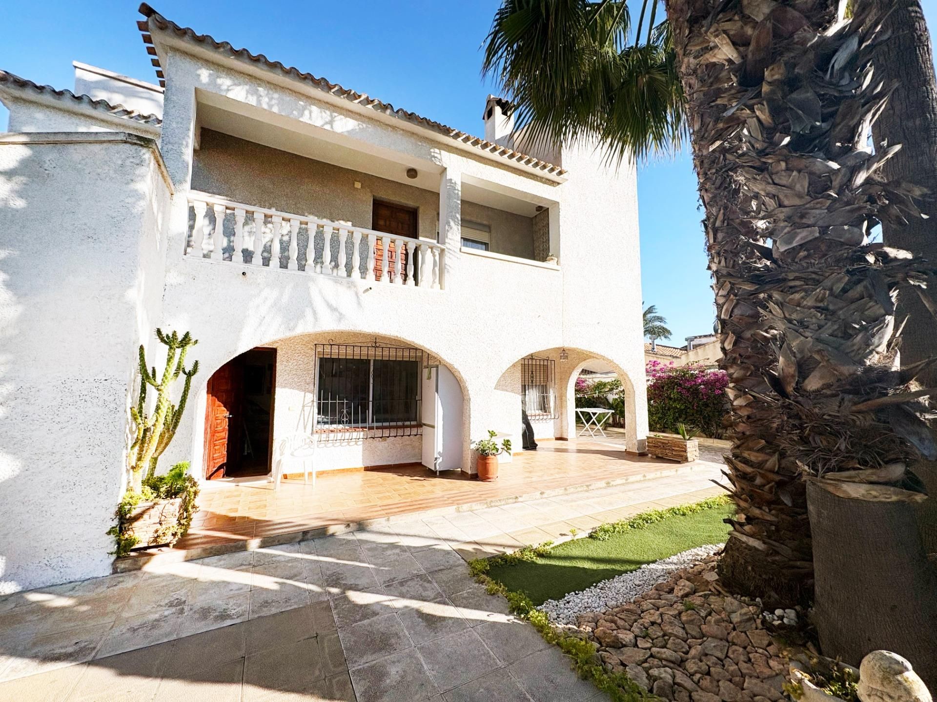 Exterior view of House or chalet for sale in Orihuela  with Air Conditioner, Private garden and Terrace