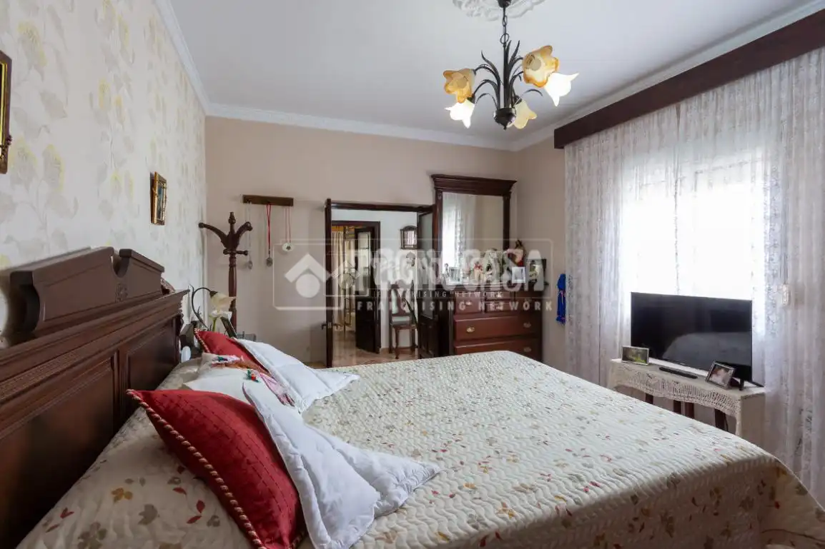 Bedroom of Detached homes for sale in Vélez-Málaga  with Furnished