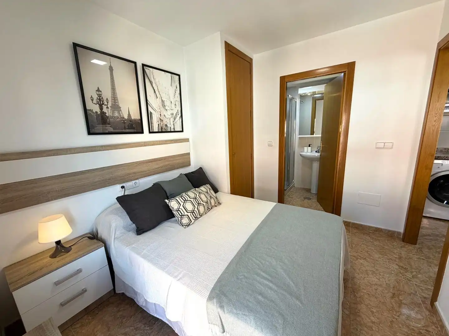 Dormitori de Apartament de lloguer en Murcia amb Aire condicionat, Moblat i Rentadora