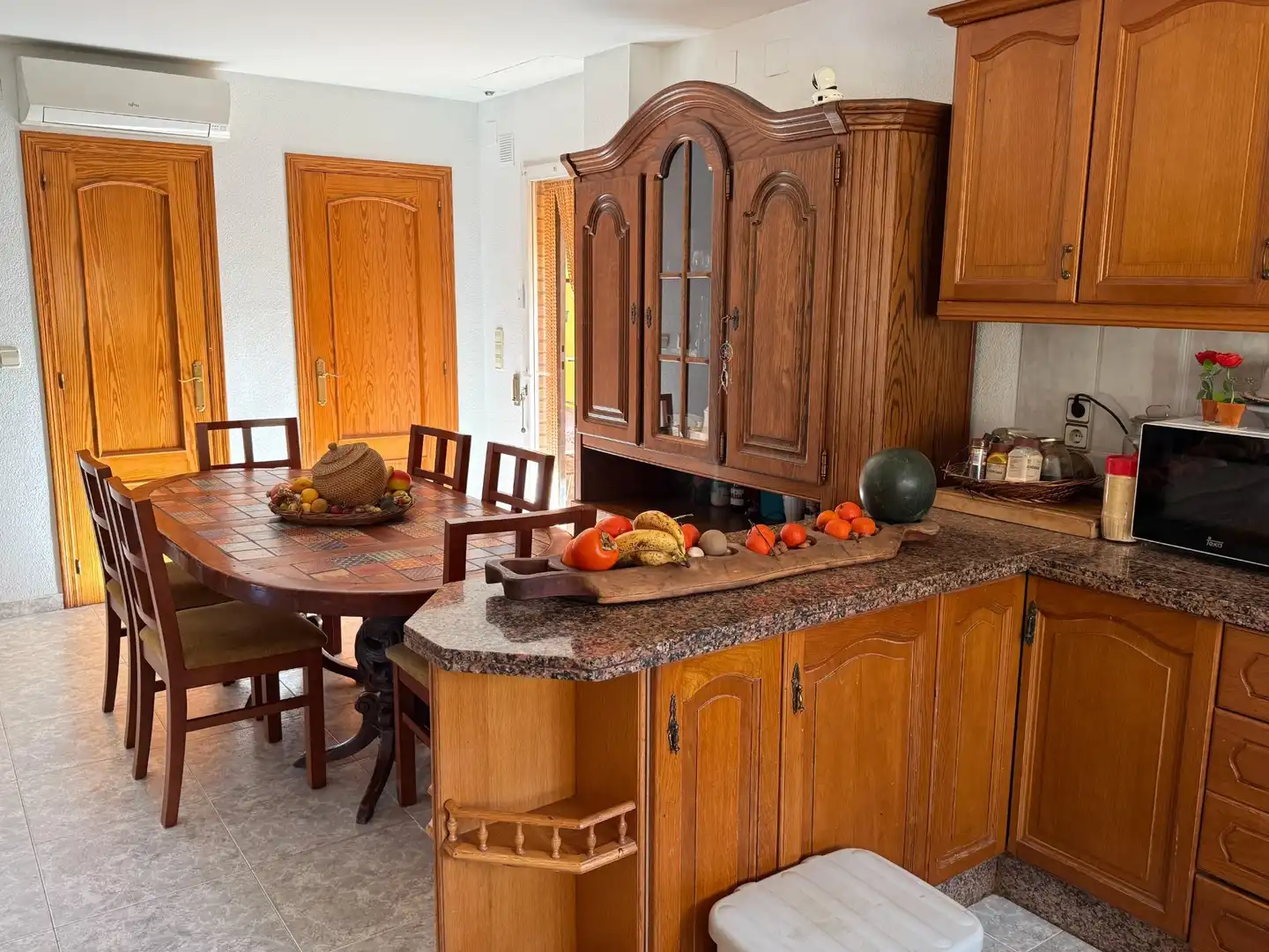 Cocina de Casa o chalet en venta en Alicante / Alacant con Jardín privado y Piscina comunitaria
