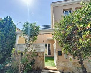 Vista exterior de Casa o xalet en venda en El Vendrell amb Terrassa