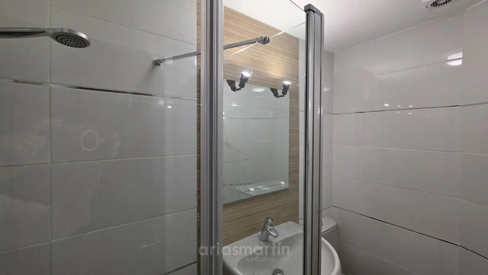 Badezimmer von Wohnung zur untervermieten in Salamanca mit Heizung, Terrasse und Möbliert