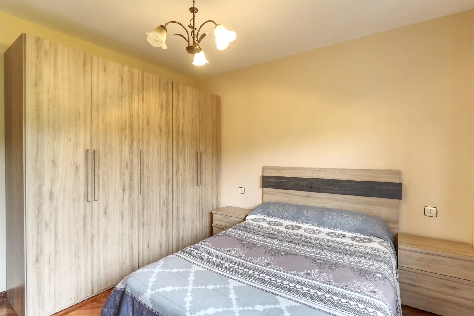 Bedroom of Houses for sale in Abegondo  with Heating, Private garden and Parquet flooring
