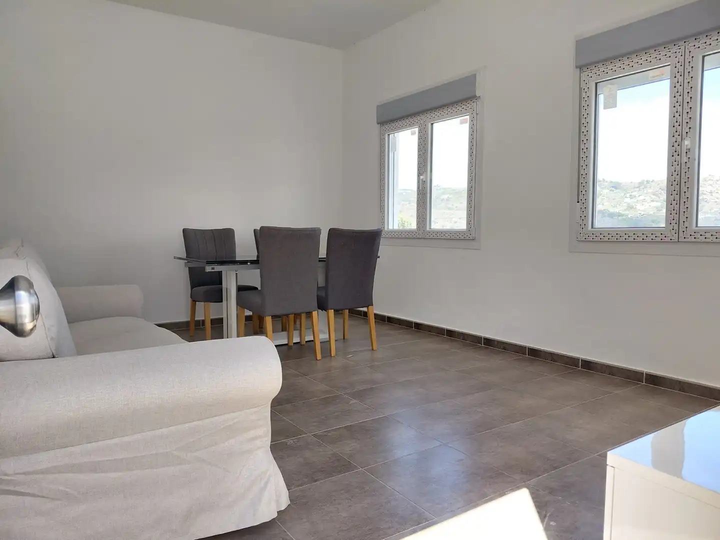 Comedor de Casa adosada de alquiler en Santa Brígida con Jardín privado, Amueblado y Horno