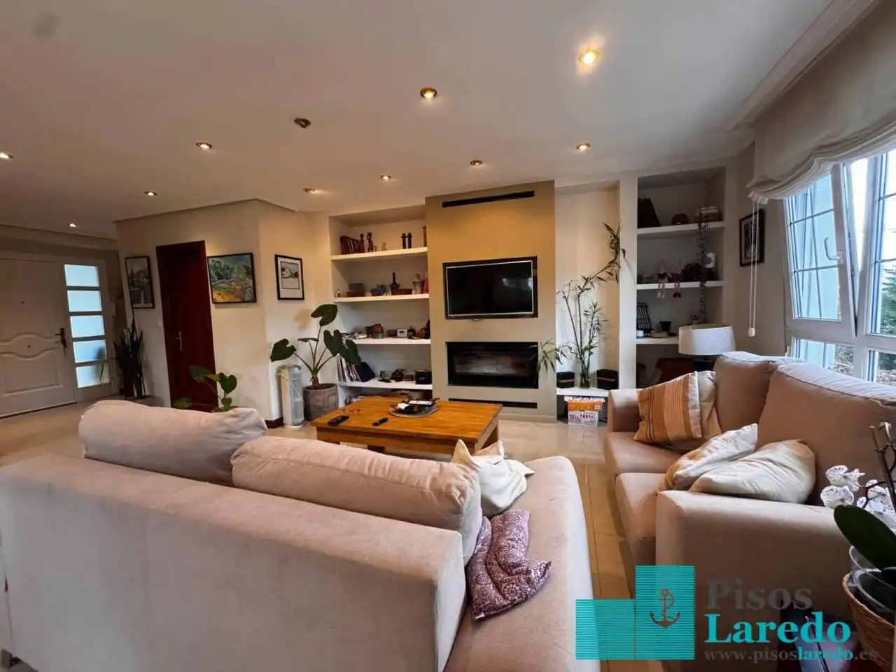 Living room of Houses for sale in Bárcena de Cicero  with Heating, Private garden and Terrace