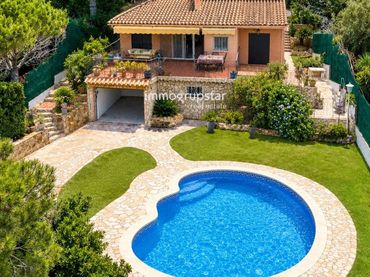 Chalet con balcón en venta en Avenida Mas Ambros
