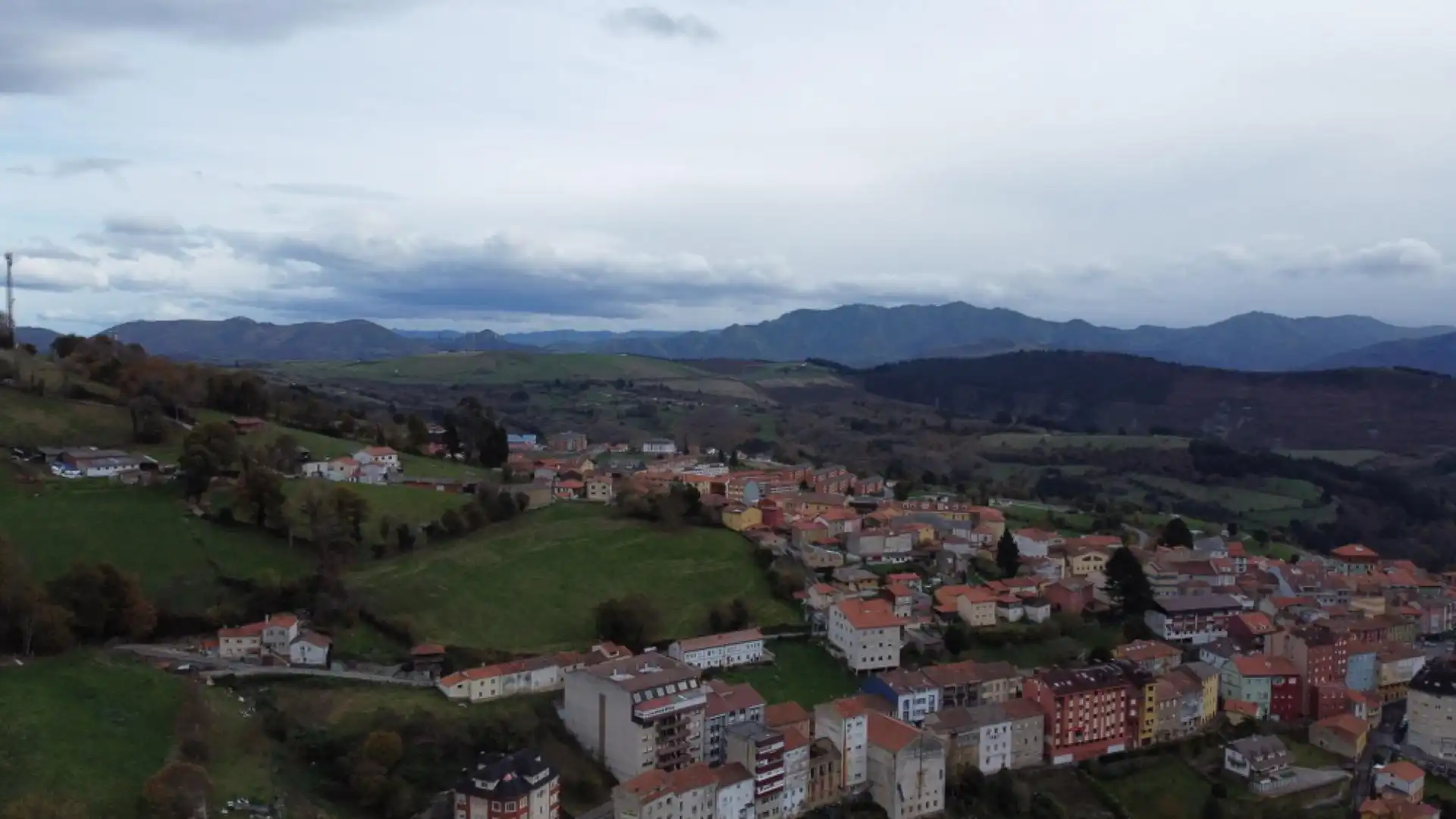 Vista exterior de Residencial en venta en Tineo
