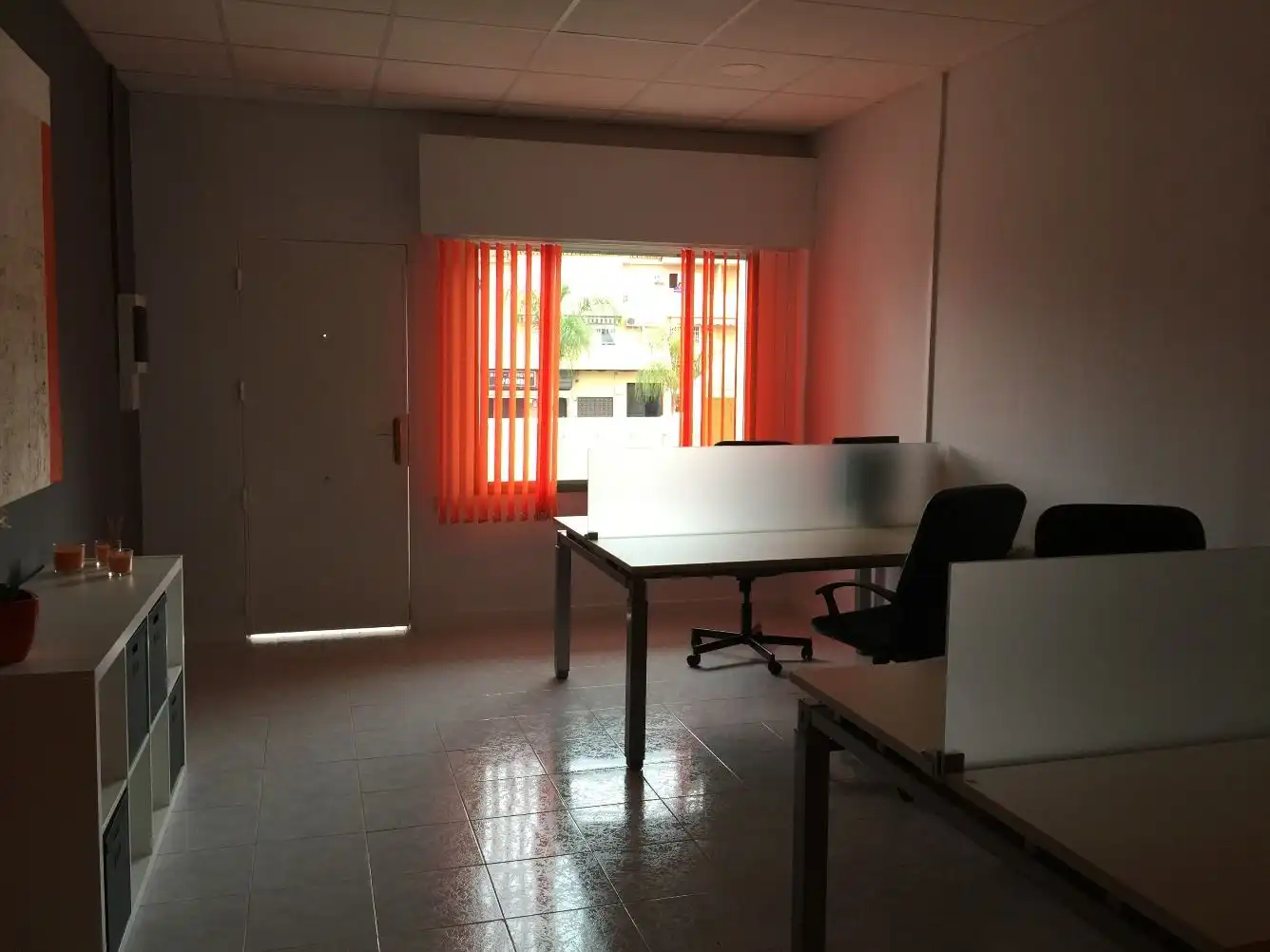 Oficina de alquiler en Cártama con Aire acondicionado y Calefacción