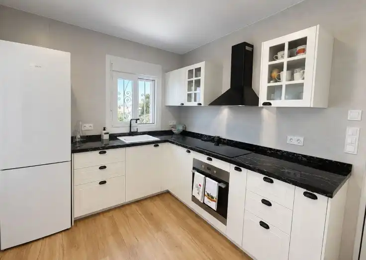 Kitchen of Apartments for sale in Marbella  with Air Conditioner, Furnished and Oven