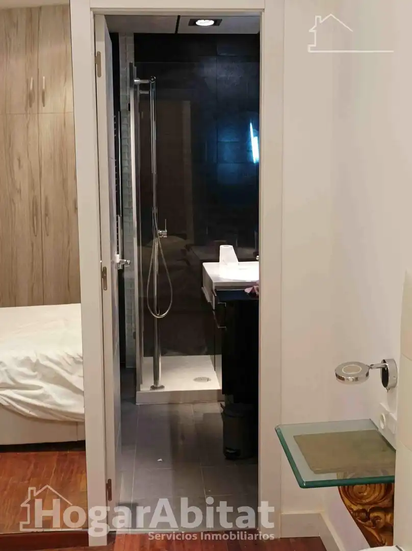 Baño de Piso en venta en Valencia con Aire acondicionado