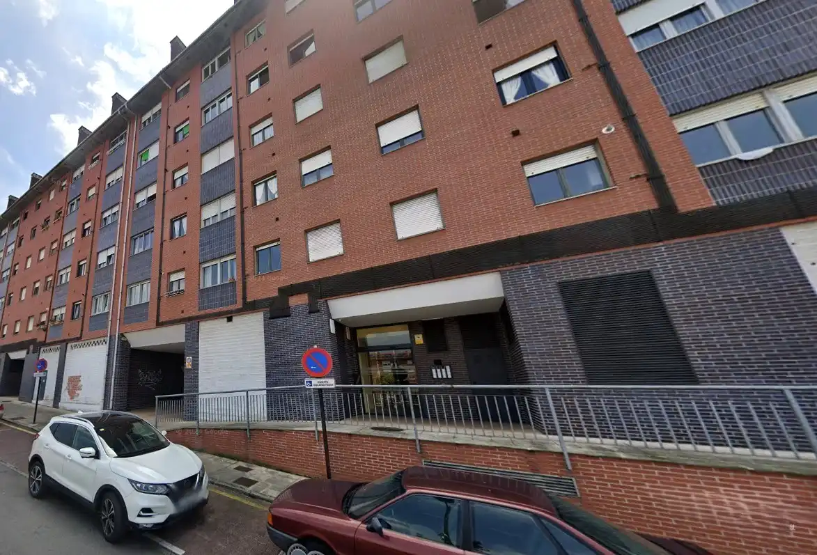 Flat for sale in Dr Antonio Bascaran Asuns, Cerdeño - El Palais - Mercadín