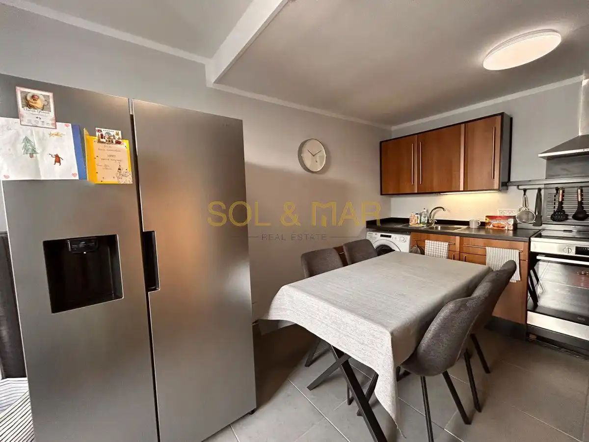 Cuina de Casa o xalet en venda en Torremolinos amb Aire condicionat, Calefacció i Parquet
