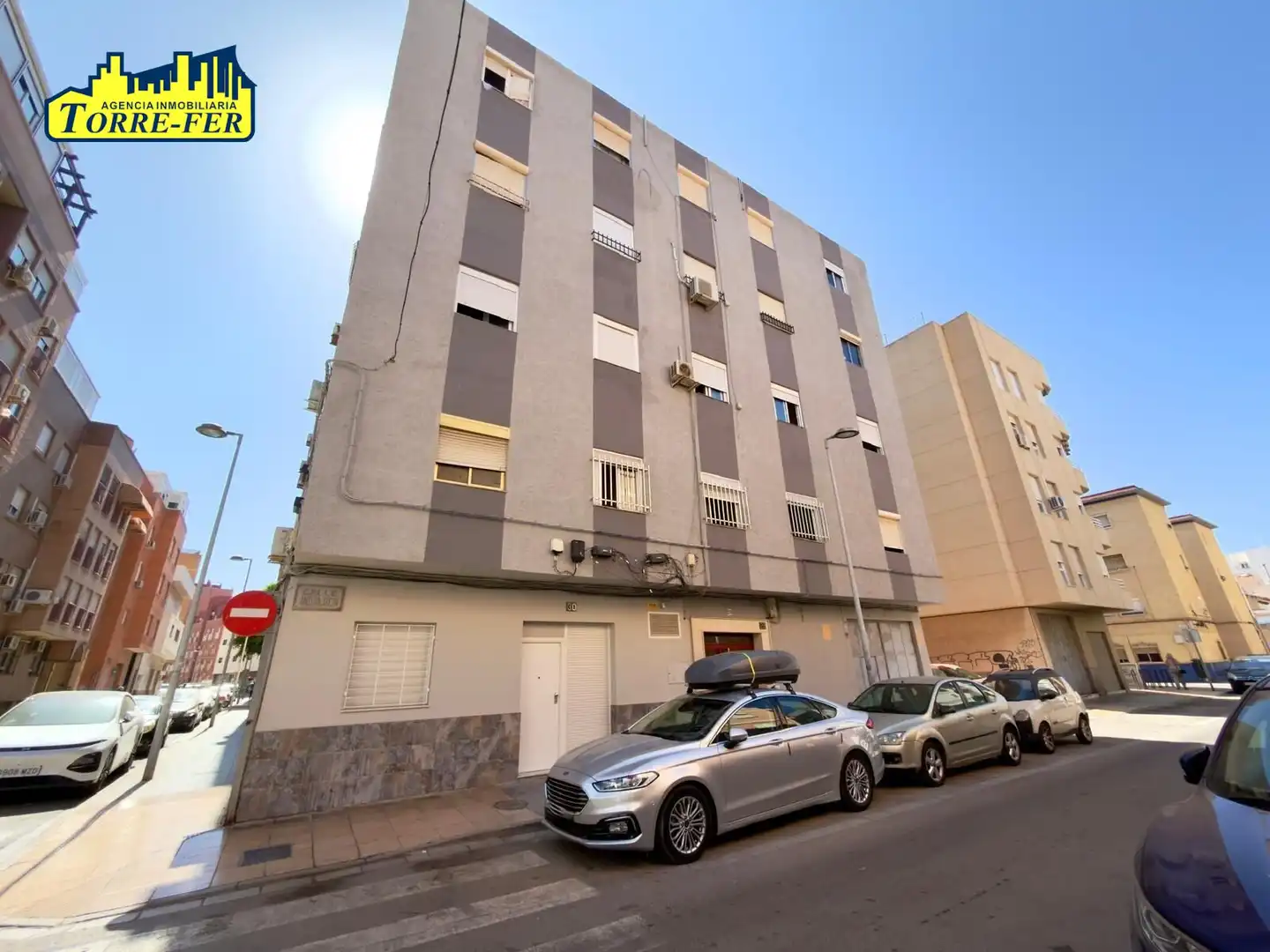 Vista exterior de Pis en venda en Almería