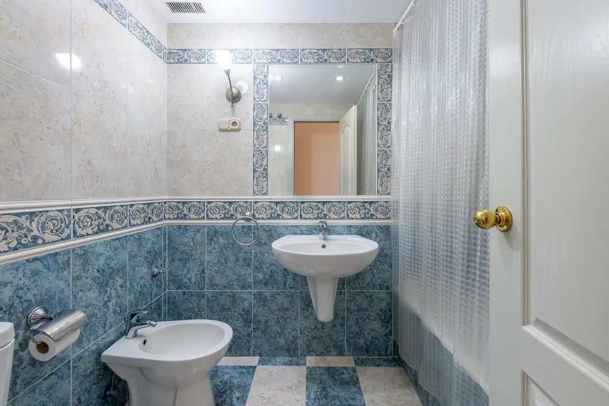 Bathroom of Apartments for sale in Benalmádena  with Terrace and Community pool