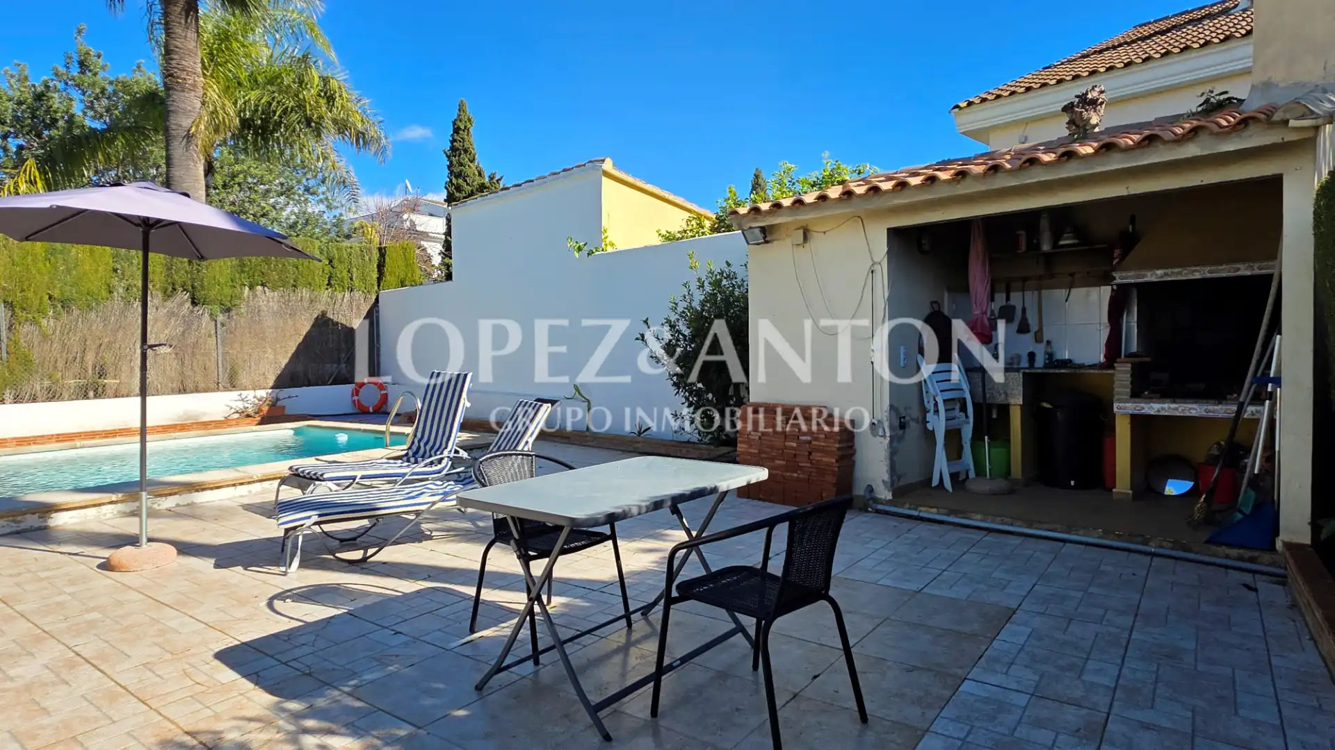 Exterior view of Houses for sale in L'Eliana  with Air Conditioner, Heating and Private garden