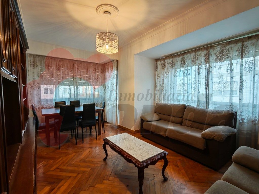 Sala de estar de Piso en venta en Lugo Capital con Trastero y Amueblado
