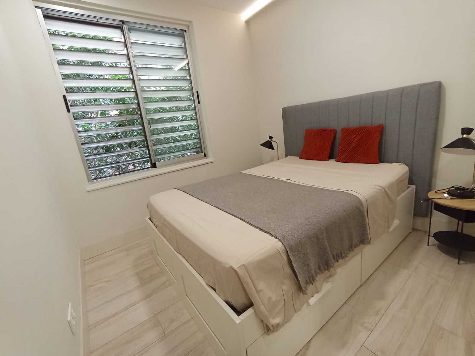Bedroom of Flat to rent in  Madrid Capital  with Air Conditioner, Heating and Terrace