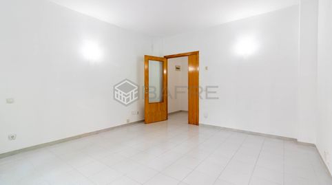 Foto 2 de Piso en venta en Calle de la Reina de África, Palomeras Bajas, Madrid Capital