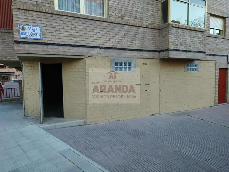 Vista exterior de Local en venta en Zaragoza