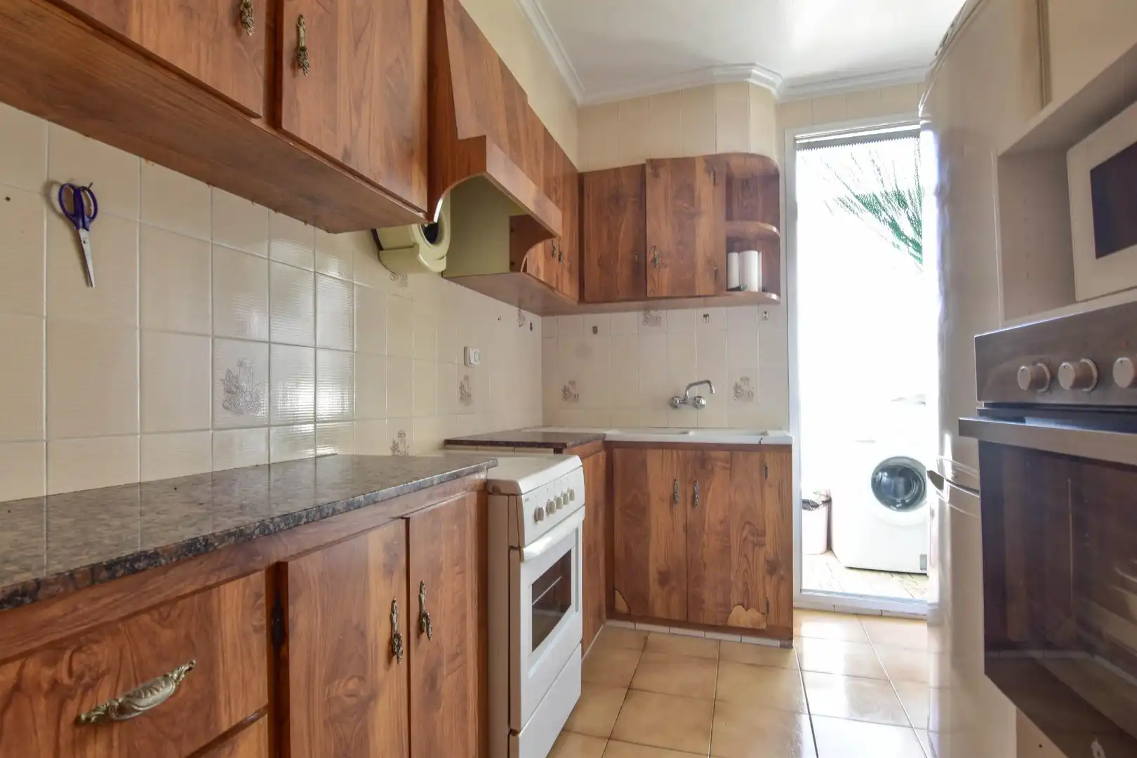 Küche von Wohnung zum Verkauf in Albal mit Klimaanlage, Heizung und Balkon