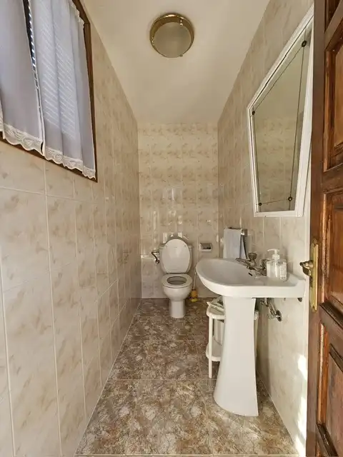 Bany de Casa o xalet en venda en Cuéllar amb Calefacció, Jardí privat i Traster