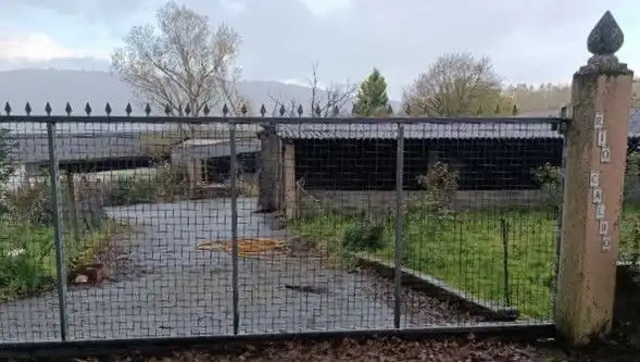 Vista exterior de Finca rústica en venda en Celanova amb Jardí privat