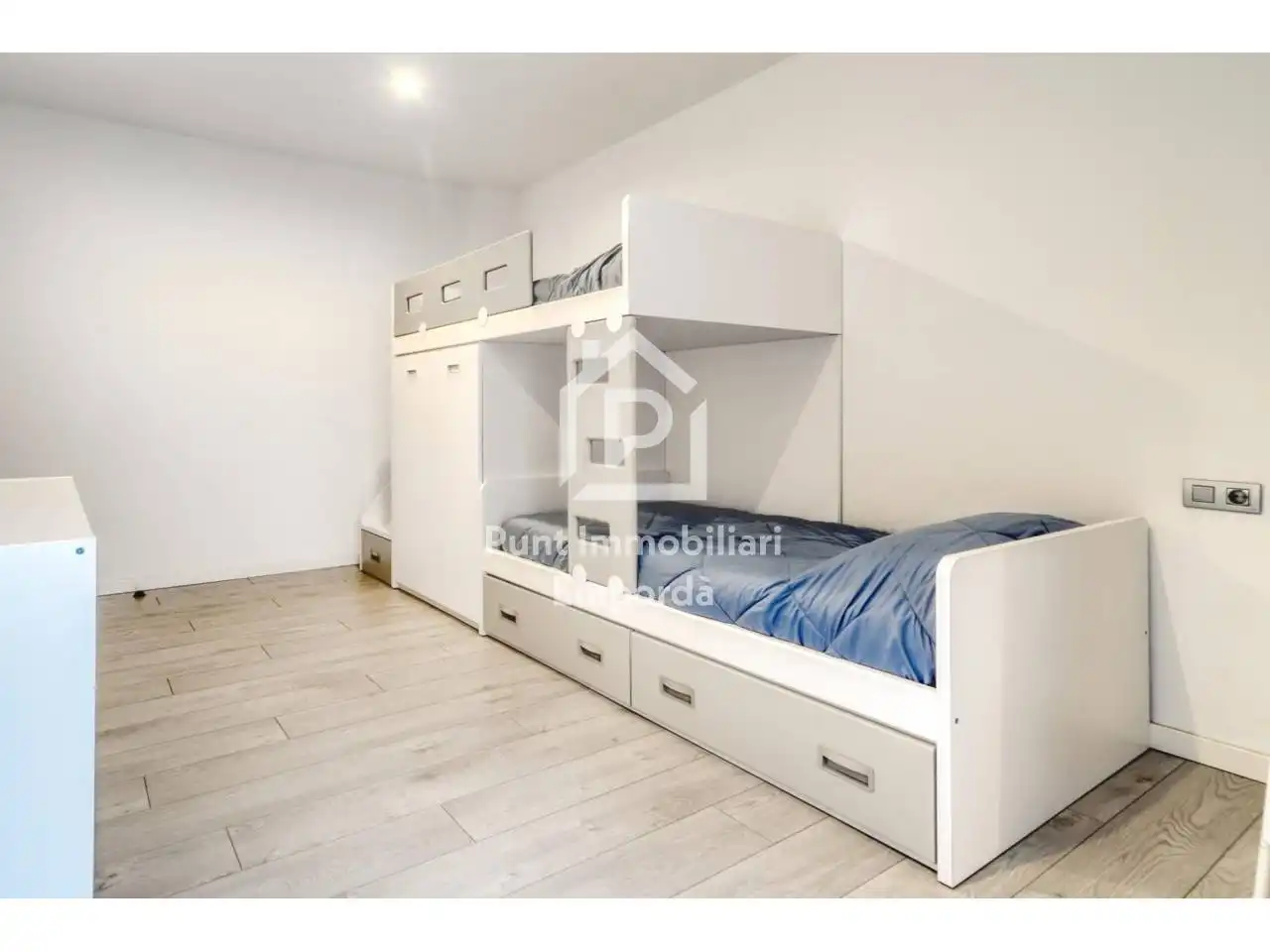 Bedroom of Flat for sale in Figueres  with Air Conditioner, Heating and Private garden