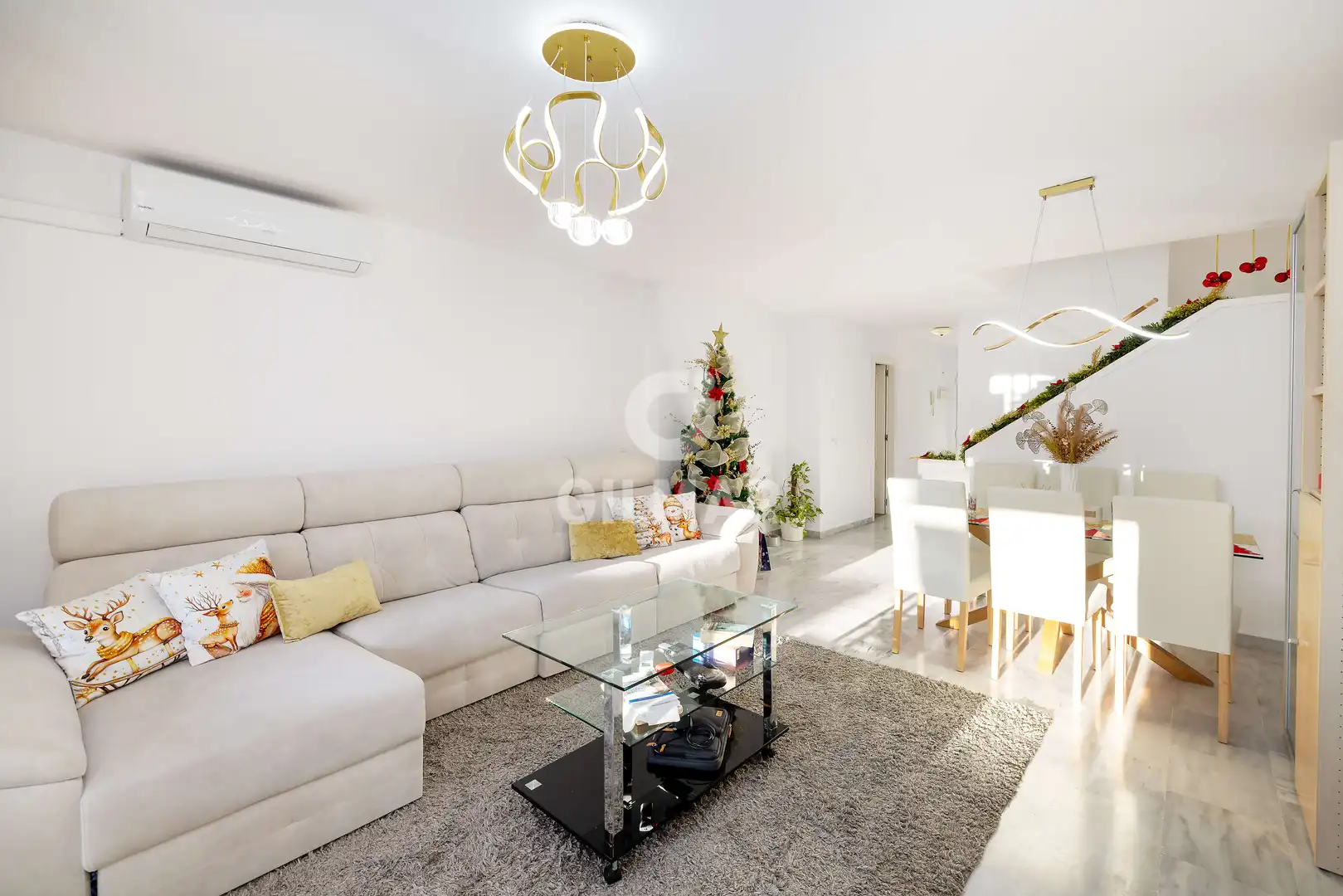 Living room of Detached homes for sale in Benalmádena  with Heating, Private garden and Swimming Pool