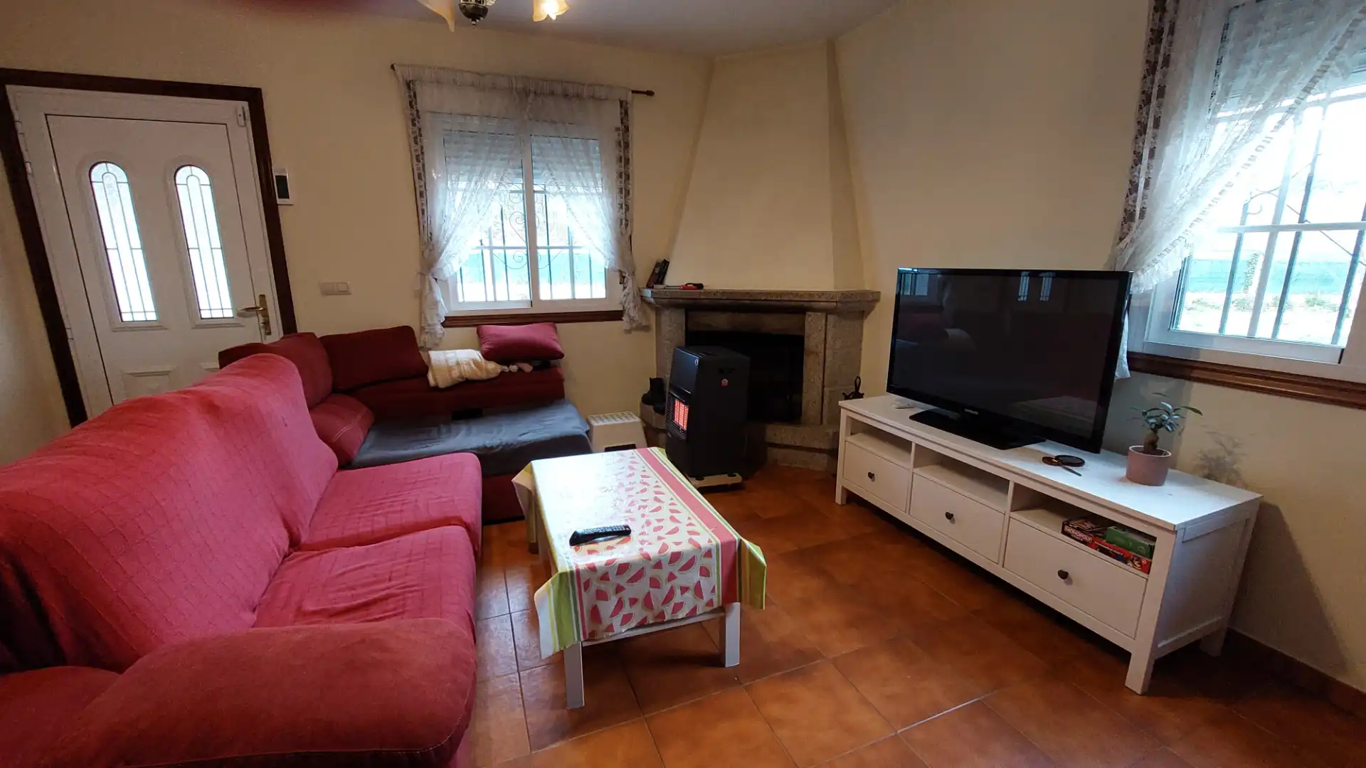Sala de estar de Casa o chalet en venta en Ordes con Jardín privado, Amueblado y Horno