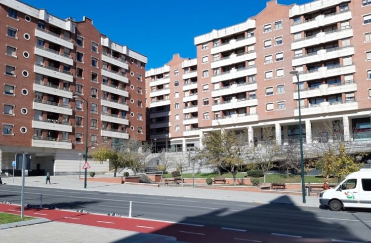 Exterior view of Flat to rent in Bilbao   with Heating, Furnished and Oven